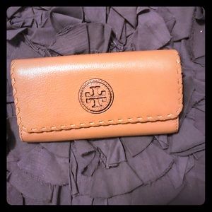 Tory burch wallet